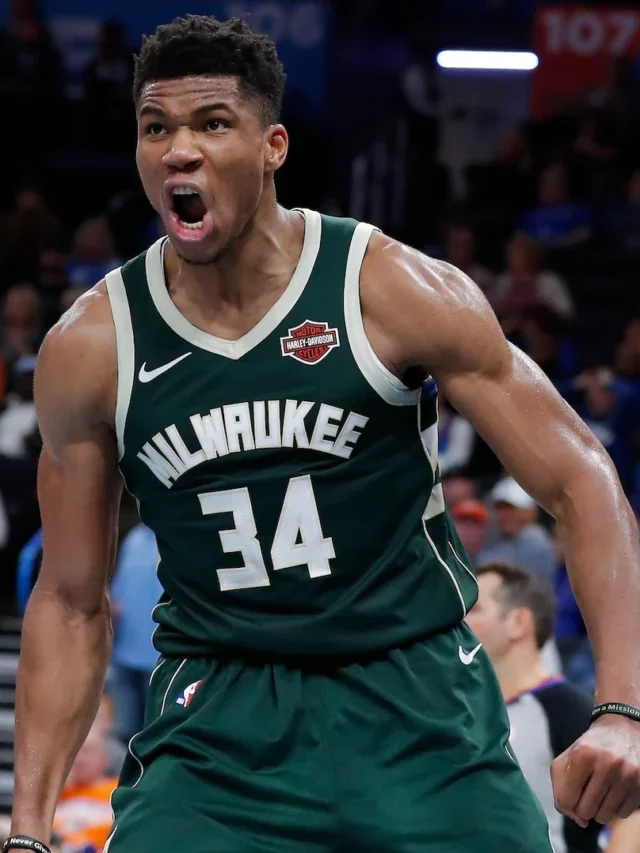 GIANNIS ANTETOKOUNMPO LOSES TEMPER