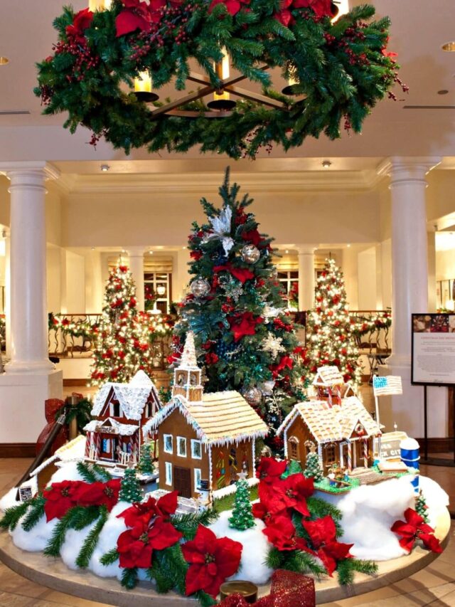 fairmont-scottsdale-princess-lobby-christmas-gingerbread-house-scaled